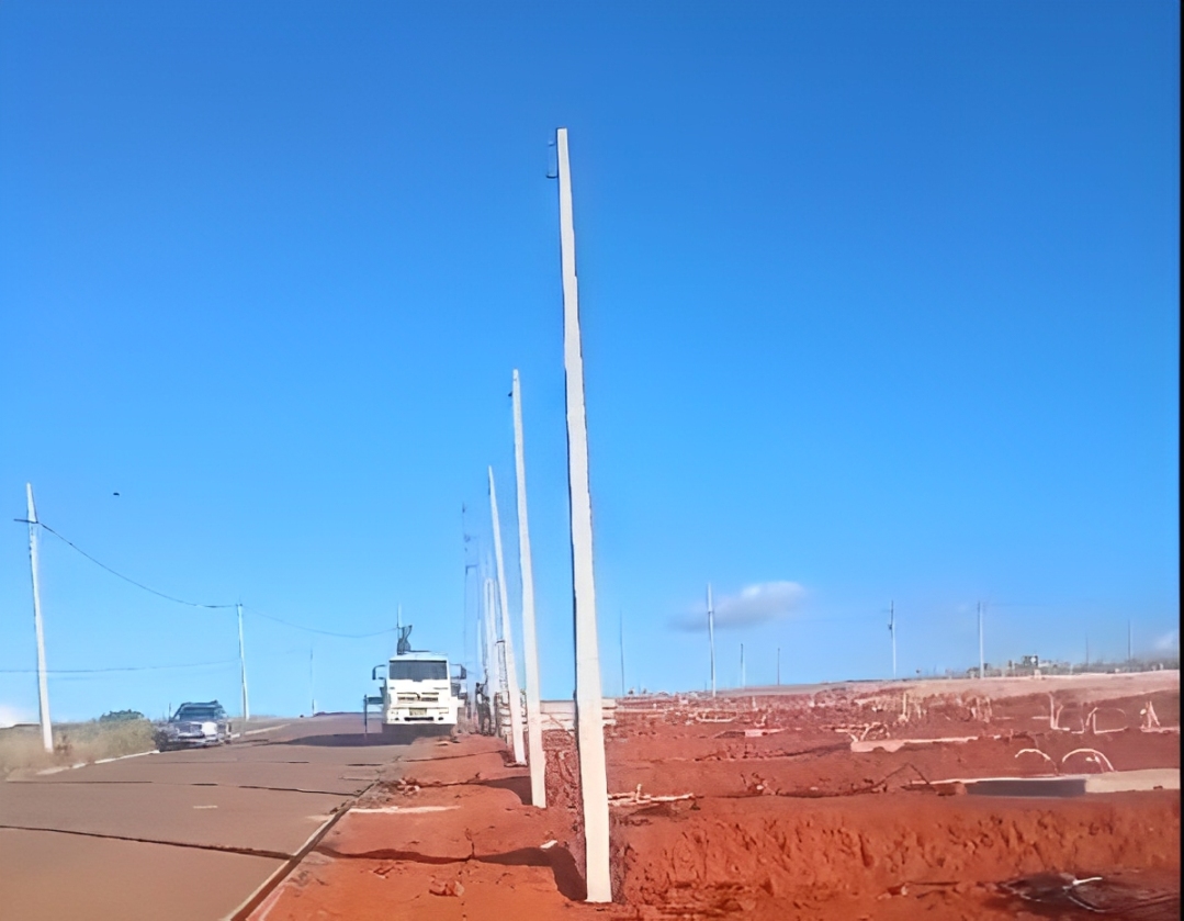 Exemplo de instalação de postes